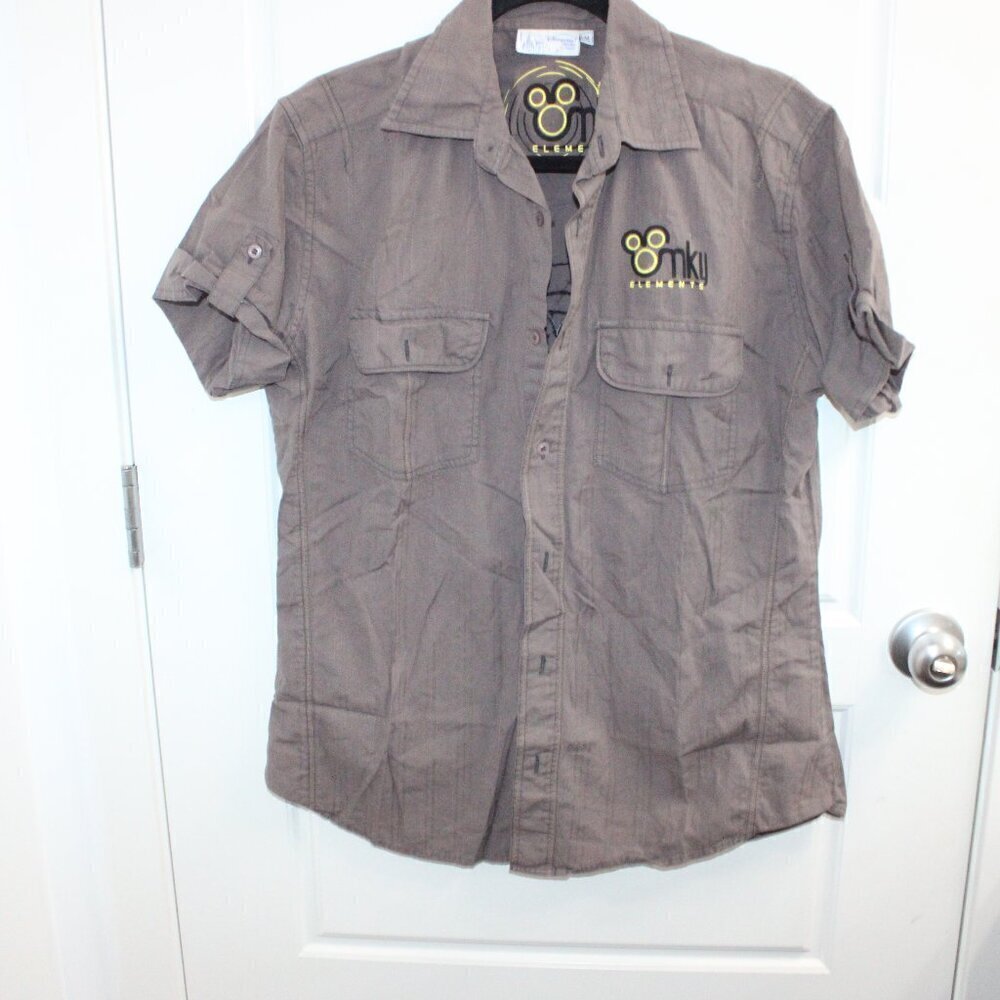 3/$30 Disneyland Resorts Paris Size Medium Short Sleeve Button Down Shirt Gray